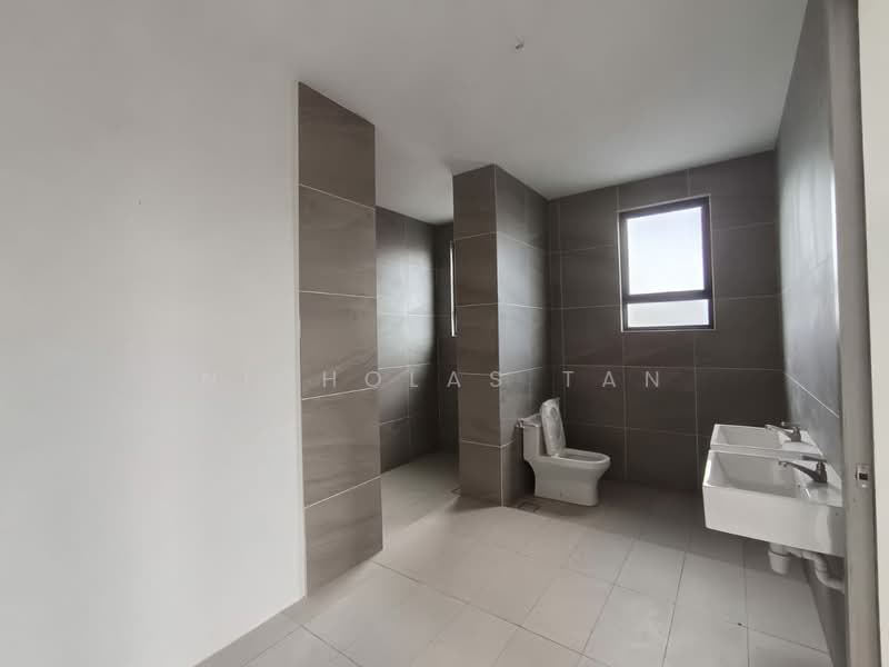 Semi-Detached House for Sale in Kuching (Sarawak) - Nicholas Tan - Bathroom - PropertyGuru.com.my