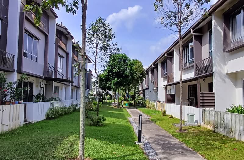 3-storey Terraced House for Sale in Bandar Rimbayu (Telok Panglima Garang) - Kevin Ho - Exterior - PropertyGuru.com.my