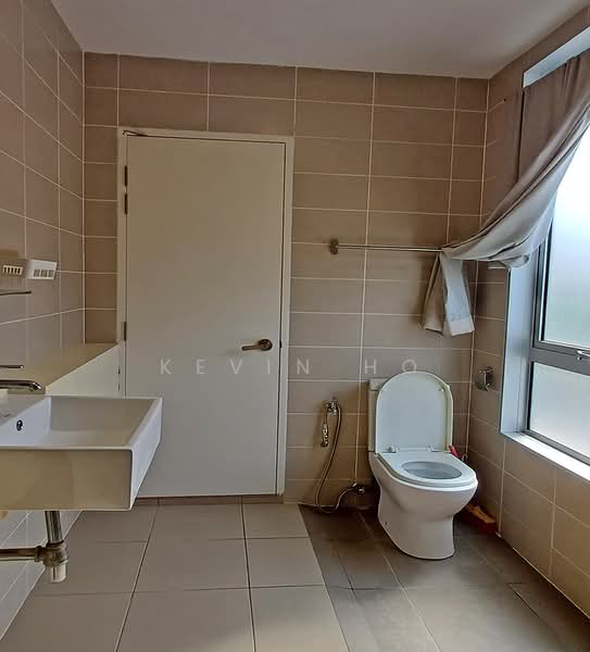 3-storey Terraced House for Sale in Bandar Rimbayu (Telok Panglima Garang) - Kevin Ho - Bathroom - PropertyGuru.com.my