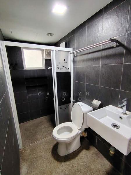 Pangsapuri untuk Dijual di Subang Perdana Goodyear Court 9 - Carolyn Foong - Bathroom - PropertyGuru.com.my