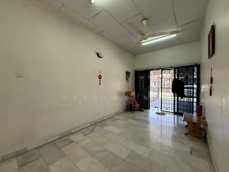 1-storey Terraced House for Sale in Gurun (Kedah) - Derrick Ng - Living Room - PropertyGuru.com.my