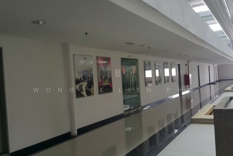 Office for Sale in Klang (Selangor) - Wong Ye Lien PhD - Corridor - PropertyGuru.com.my
