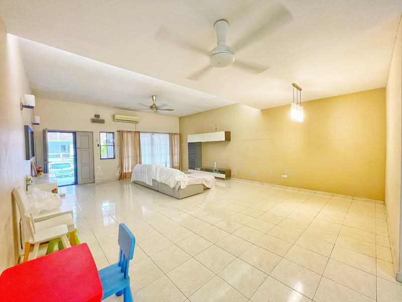 Bandar Nusaputra untuk Untuk Dijual - RM 580,000, Apr 2026 - Living Room - PropertyGuru.com.my