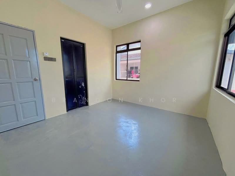 Semi-Detached House for Sale in Taman Pelangi (Johor Bahru) - Brandon Khor - Interior - PropertyGuru.com.my