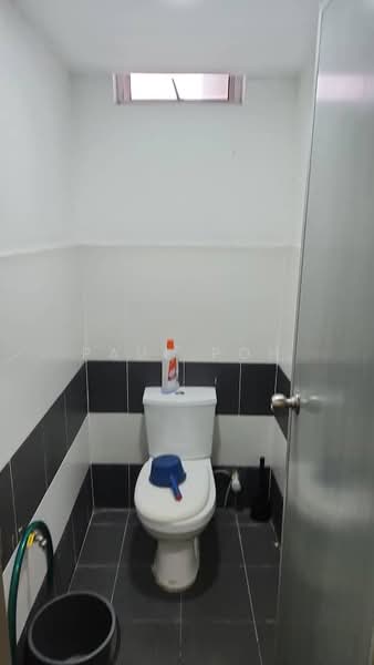 Shop / Office for Rent in Bandar Uda Utama (Johor Bahru) - Paul Poh - Bathroom - PropertyGuru.com.my