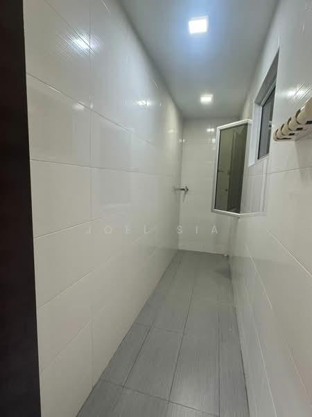 Bandar Bayu Tinggi Double Storey Kitchen Extended n Renovated House For Sale untuk Untuk Dijual - RM 688,000, Mac 2026 - Corridor - PropertyGuru.com.my