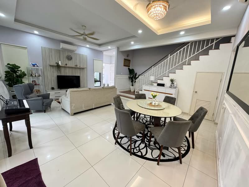 Cluster House for Sale in Eco Majestic (Semenyih) - Azli Ibrahim - Living Room - PropertyGuru.com.my