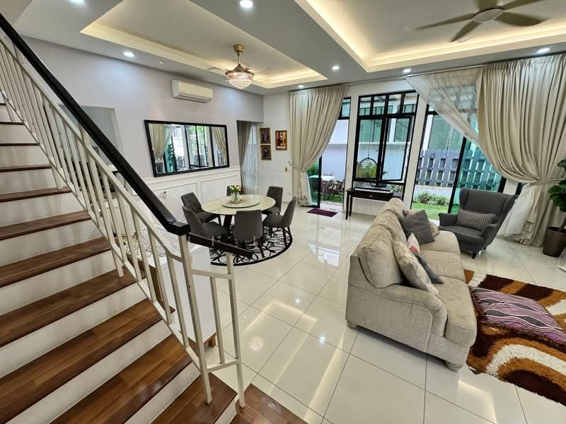Cluster House for Sale in Eco Majestic (Semenyih) - Azli Ibrahim - Living Room - PropertyGuru.com.my