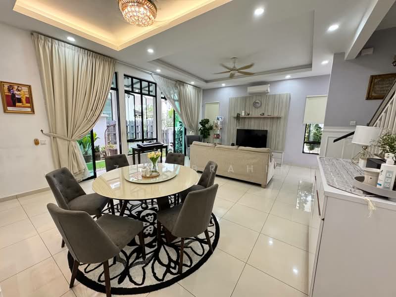 Cluster House for Sale in Eco Majestic (Semenyih) - Azli Ibrahim - Living Room - PropertyGuru.com.my