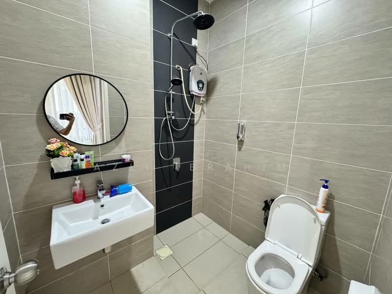 Cluster House for Sale in Eco Majestic (Semenyih) - Azli Ibrahim - Bathroom - PropertyGuru.com.my