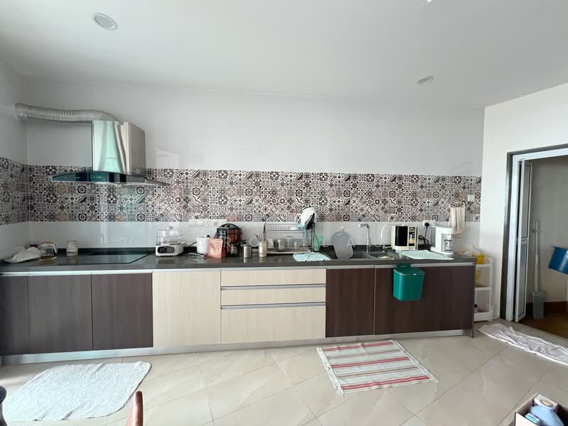 Kondominium untuk Disewa di The View Condominium - Carol Lau - Kitchen - PropertyGuru.com.my