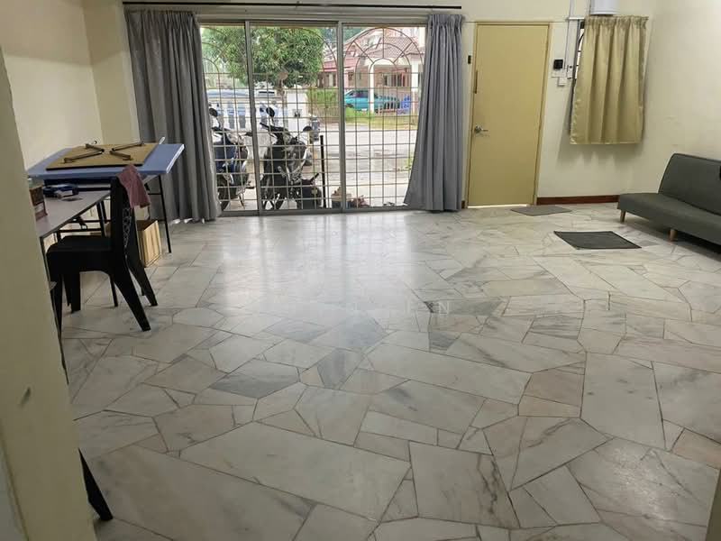 2-storey Terraced House for Sale in Batu Berendam (Melaka) - CHIN FN - Living Room - PropertyGuru.com.my