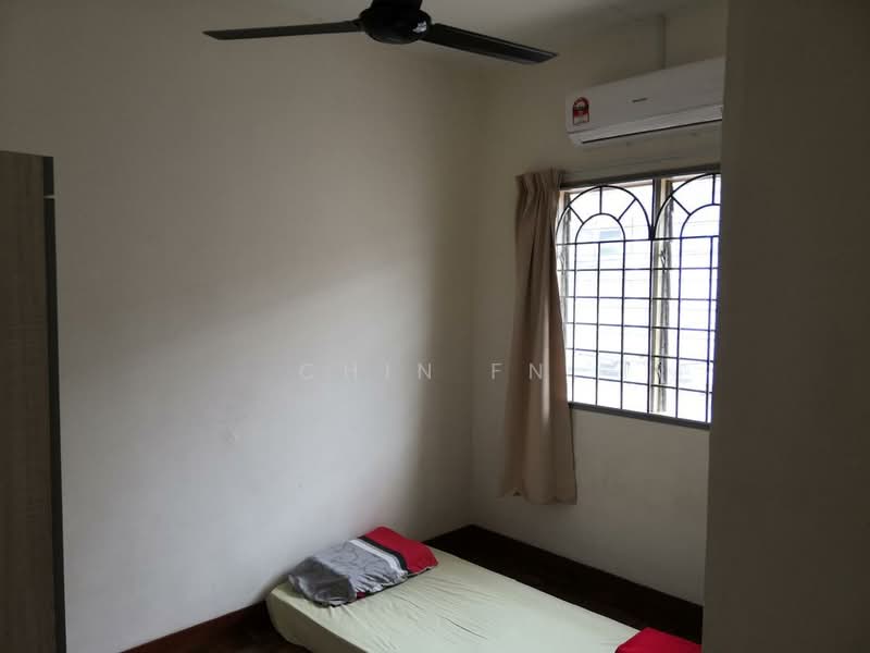 2-storey Terraced House for Sale in Batu Berendam (Melaka) - CHIN FN - Bedroom - PropertyGuru.com.my
