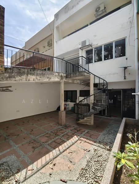 3.5-storey Terraced House for Sale in Taman Kesuma (Ampang) - Azli Ibrahim - Exterior - PropertyGuru.com.my