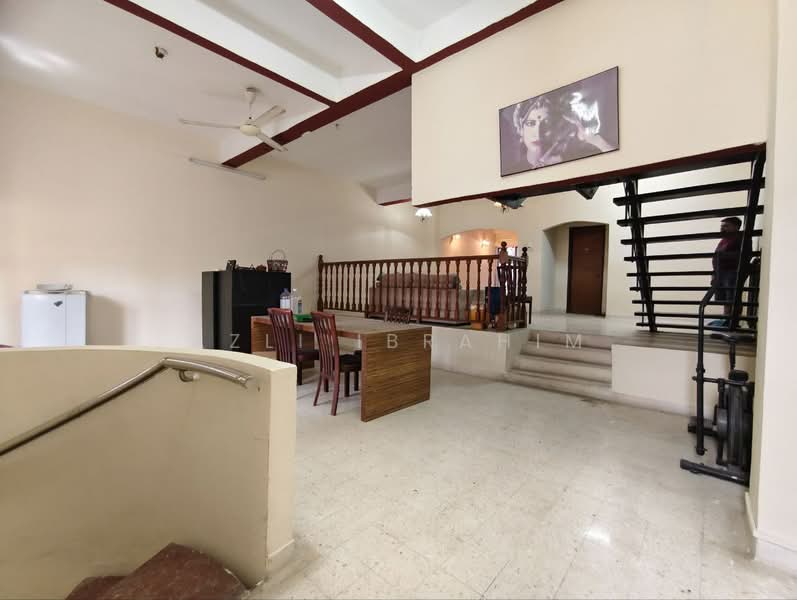 3.5-storey Terraced House for Sale in Taman Kesuma (Ampang) - Azli Ibrahim - Interior - PropertyGuru.com.my