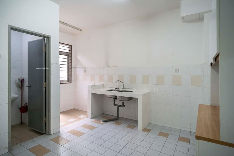 2-storey Terraced House for Rent in Setia Impian (Setia Alam) - Jason Tan - Kitchen - PropertyGuru.com.my