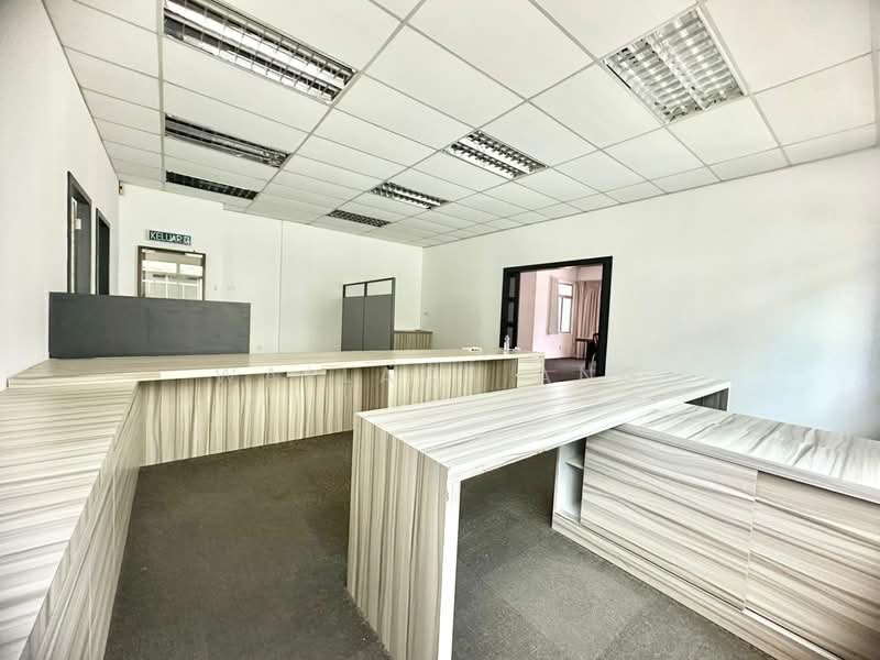 Shop / Office for Rent in Austin (Johor Bahru) - Wallace Ang - Interior - PropertyGuru.com.my