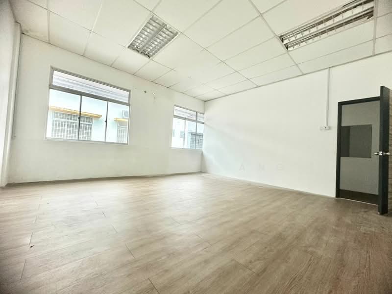 Shop / Office for Rent in Austin (Johor Bahru) - Wallace Ang - Interior - PropertyGuru.com.my