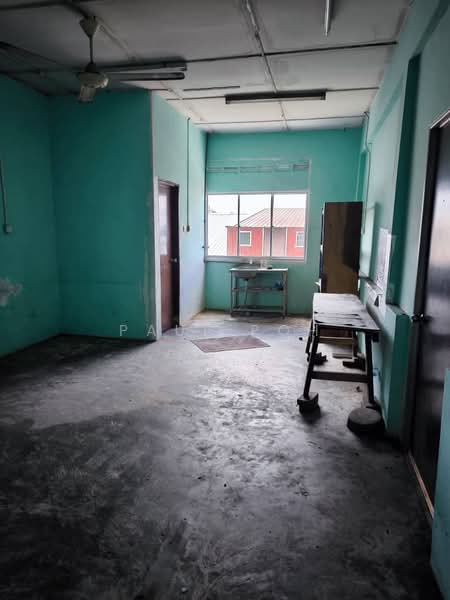 Shop for Sale in Taman Universiti (Skudai) - Paul Poh - Interior - PropertyGuru.com.my