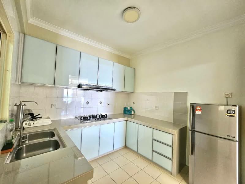 Condominium for Rent at Gold Coast Resort Condominium - Gan Chun Kai - Kitchen - PropertyGuru.com.my