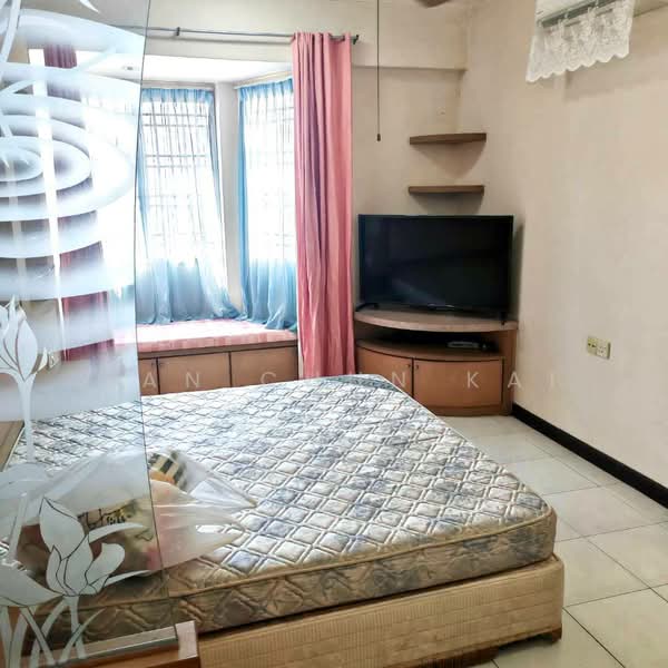 Gold Coast Resort Condominium untuk Untuk Disewa - RM 2,600 /bulan, Apr 2026 - Bedroom - PropertyGuru.com.my