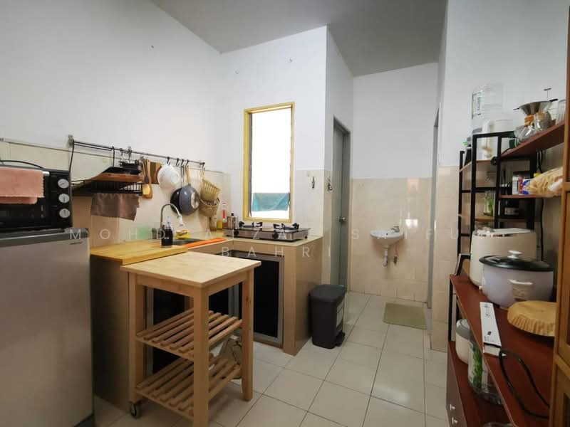 Taman Putra Perdana untuk Untuk Dijual - RM 380,000, Mac 2026 - Kitchen - PropertyGuru.com.my