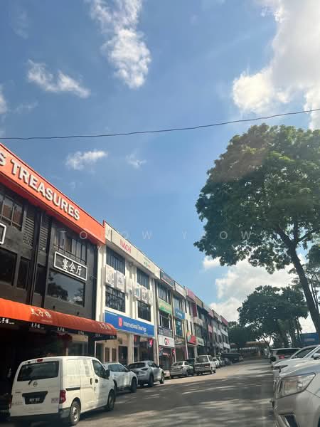Shop for Sale in Taman Molek (Johor Bahru) - Torow Yeow - Exterior - PropertyGuru.com.my