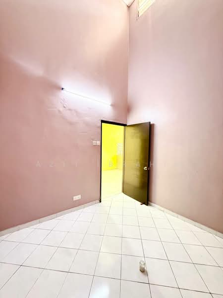 1-storey Terraced House for Sale in Bandar Rinching Seksyen 4 (Semenyih) - Azli Ibrahim - Interior - PropertyGuru.com.my