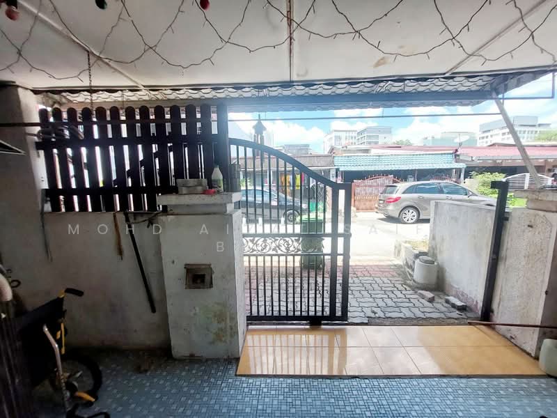 Terraced House for Sale in Bandar Tun Razak (Cheras) - Mohd Aizat Saiful Bahri - Exterior - PropertyGuru.com.my
