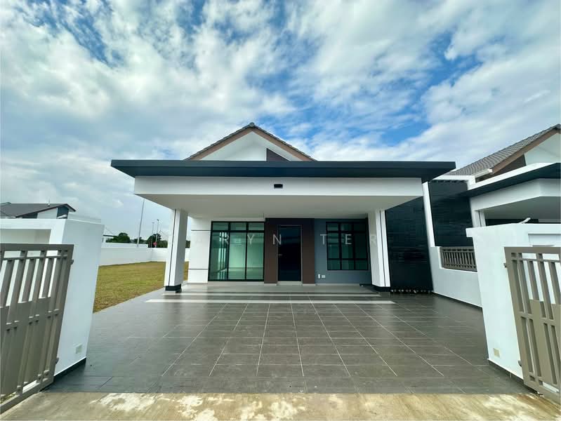 Semi-Detached House for Sale in Bandar Putra (Kulai) - Caryn Ter - Exterior - PropertyGuru.com.my
