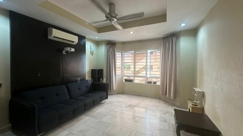 Puncak Seri Kelana untuk Untuk Disewa - RM 2,300 /bulan, Mac 2026 - Living Room - PropertyGuru.com.my