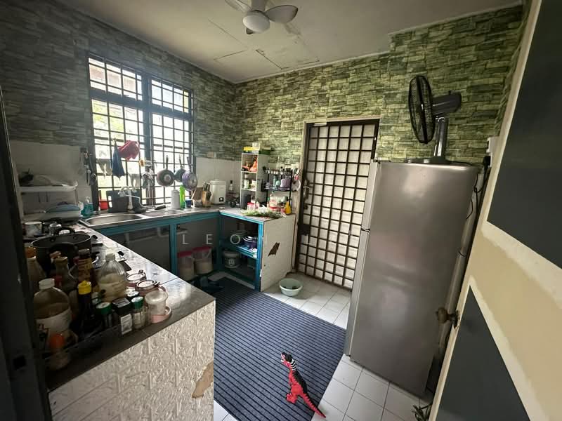 2-storey Terraced House for Sale in Bandar Seri Alam (Masai) - Leon Lim - Kitchen - PropertyGuru.com.my