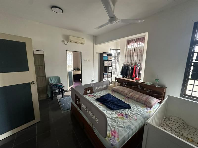 2-storey Terraced House for Sale in Bandar Seri Alam (Masai) - Leon Lim - Bedroom - PropertyGuru.com.my