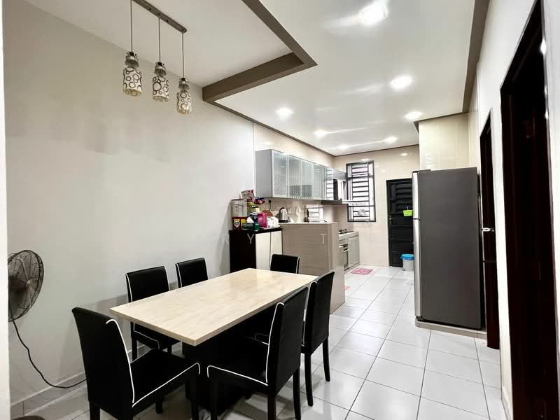 Bandar Putra ( Renovated ) Single Storey Terrace House untuk Untuk Dijual - RM 528,000, Mac 2026 - Dining Room - PropertyGuru.com.my