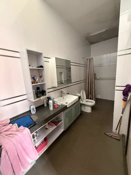 Semi-Detached House for Sale in Johor Bahru (Johor) - Nicole Tan - Bathroom - PropertyGuru.com.my