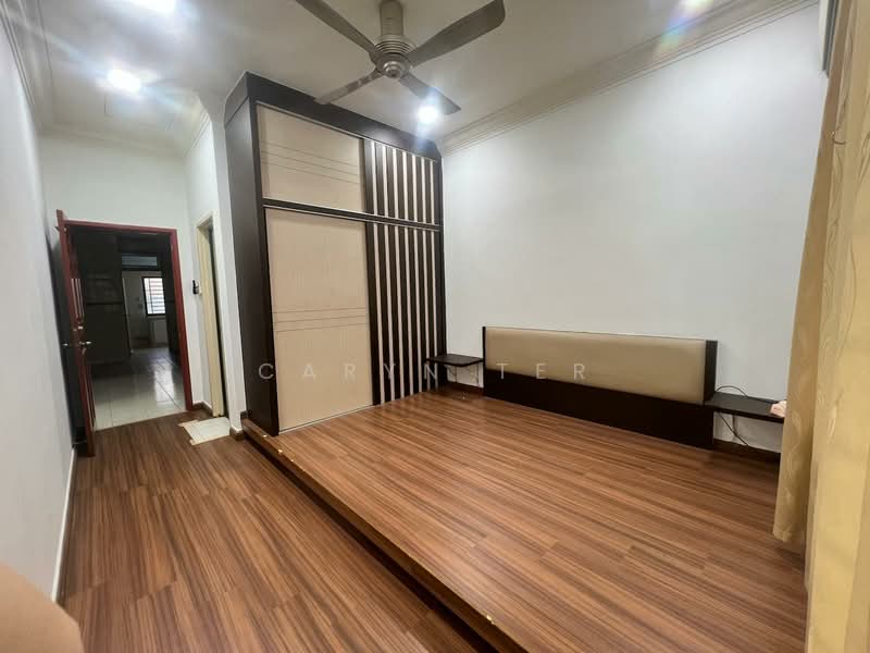 Bukit Indah ( Kitchen Fully Extended ) Single Storey Terrace House untuk Untuk Dijual - RM 708,000, Mac 2026 - Bedroom - PropertyGuru.com.my