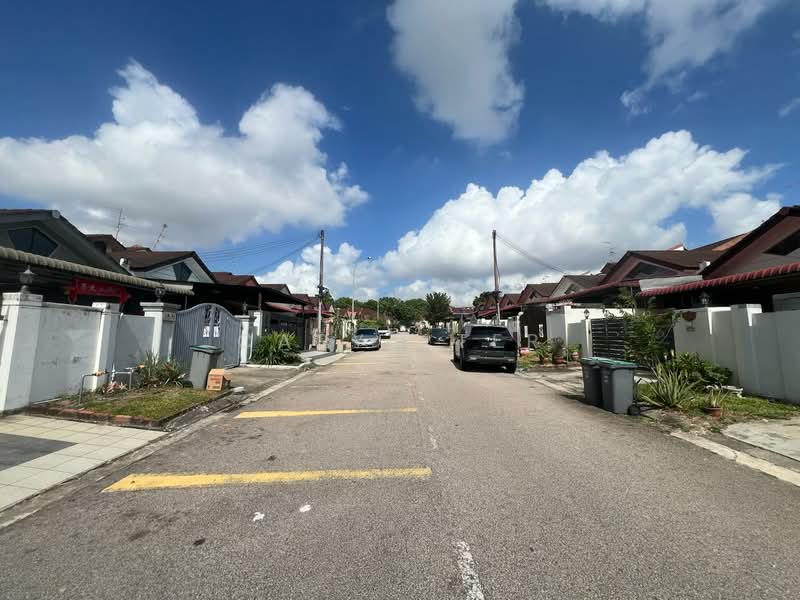 Bukit Indah ( Kitchen Fully Extended ) Single Storey Terrace House untuk Untuk Dijual - RM 708,000, Mac 2026 - Exterior - PropertyGuru.com.my