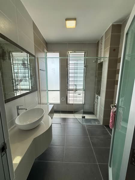 2.5-storey Terraced House for Sale in Taman Sutera Utama (Skudai) - Yucong . - Bathroom - PropertyGuru.com.my