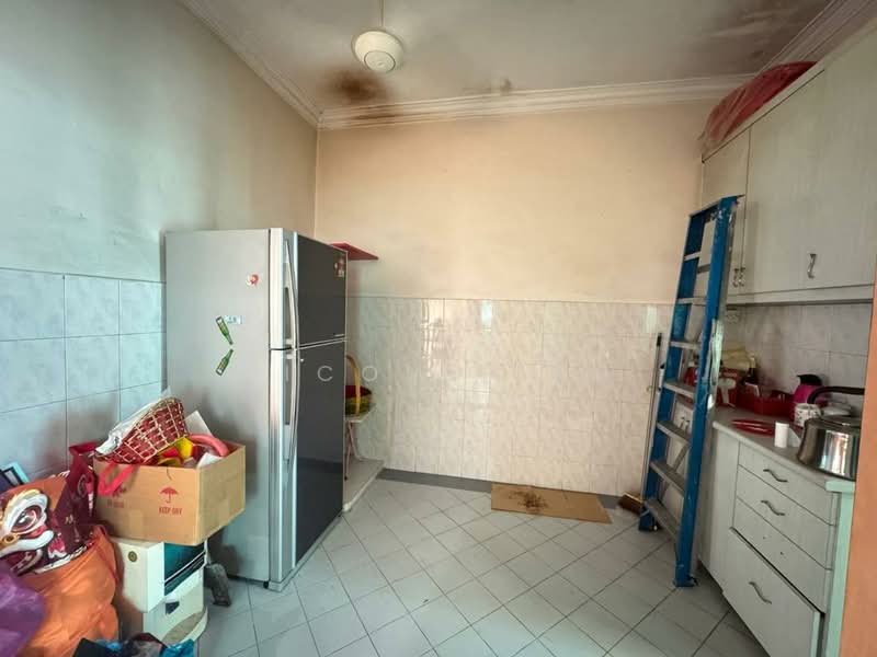 2-storey Terraced House for Sale in Taman Seri Orkid (Skudai) - Nicole Tan - Kitchen - PropertyGuru.com.my
