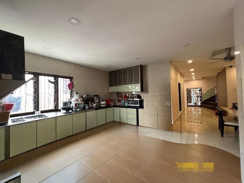 Semi-Detached House for Sale in Klang (Selangor) - Louis Chan - Kitchen - PropertyGuru.com.my