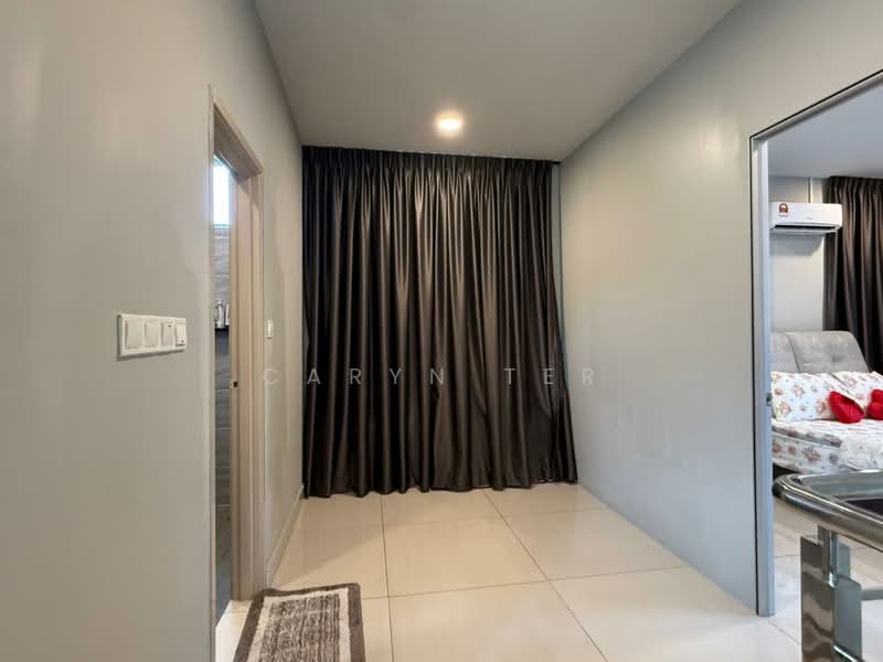 Cluster House for Sale in Mutiara Rini (Skudai) - Caryn Ter - Corridor - PropertyGuru.com.my