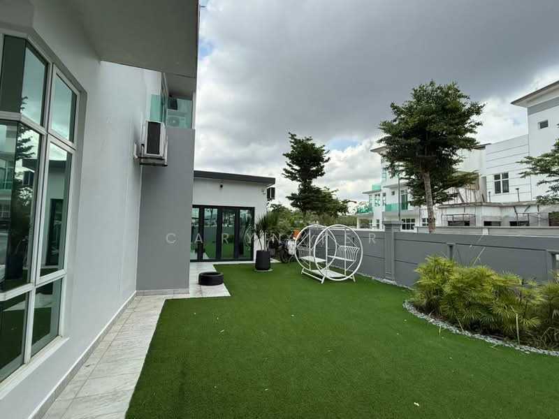 Cluster House for Sale in Mutiara Rini (Skudai) - Caryn Ter - Exterior - PropertyGuru.com.my