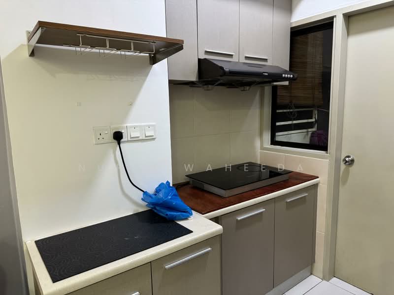 Condominium for Rent at Green Beverly Hills - Residensi Lili - Nurul Waheeda - Kitchen - PropertyGuru.com.my