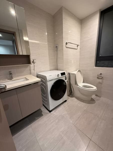 Servis Apartment untuk Disewa di Baron Residence @ Lake City - Bowie Liao - Bathroom - PropertyGuru.com.my