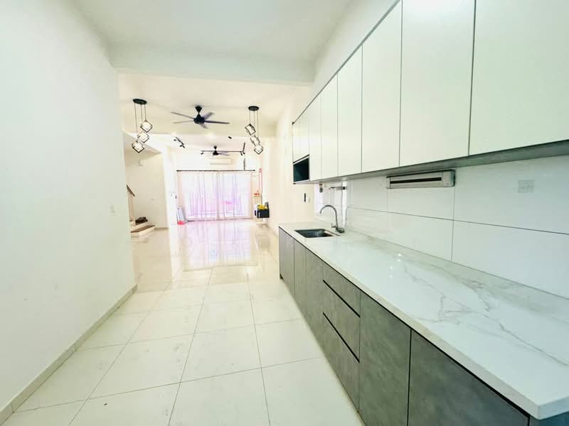 2-storey Terraced House for Sale in Bandar Gamuda Gardens (Rawang) - Foo Kok Kuan - Kitchen - PropertyGuru.com.my