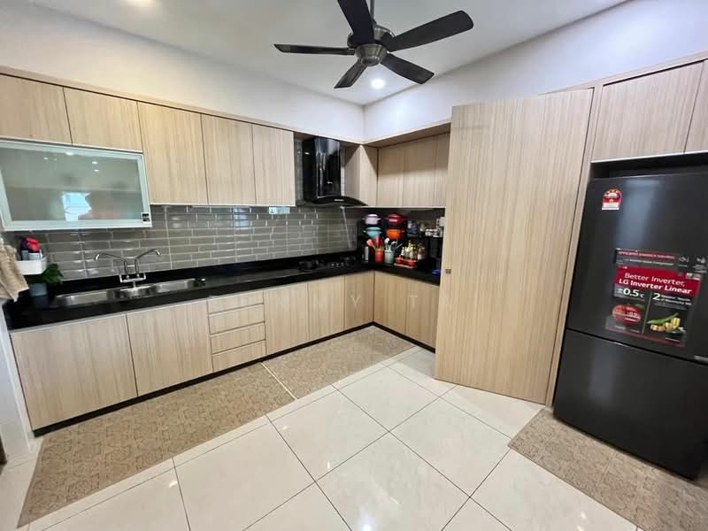 Semi-Detached House for Sale in Taman Sutera Utama (Skudai) - Tommy Tai - Kitchen - PropertyGuru.com.my
