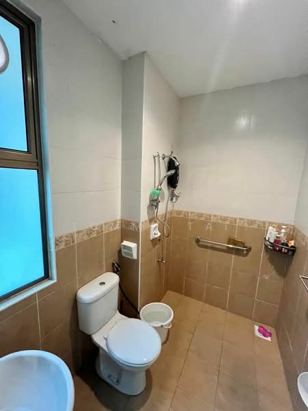 Semi-Detached House for Sale in Taman Sutera Utama (Skudai) - Tommy Tai - Bathroom - PropertyGuru.com.my
