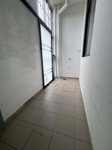 2-storey Terraced House for Rent in Bandar Seri Alam (Masai) - Lucas Lee - Corridor - PropertyGuru.com.my
