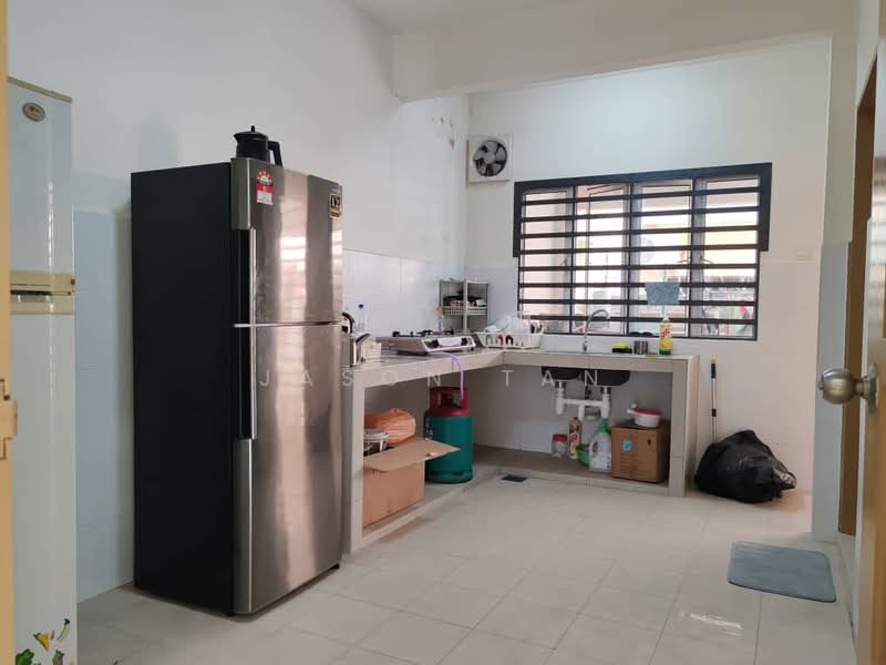 Semi-Detached House for Sale in Taman Iskandar (Johor Bahru) - Jason Tan - Kitchen - PropertyGuru.com.my