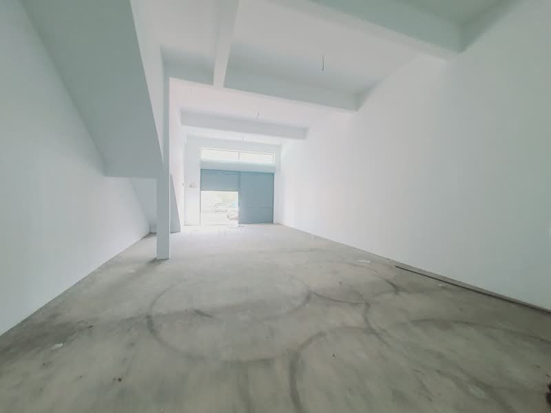 Shop for Sale in Taman Klebang Utama (Klebang) - CHIN FN - Interior - PropertyGuru.com.my